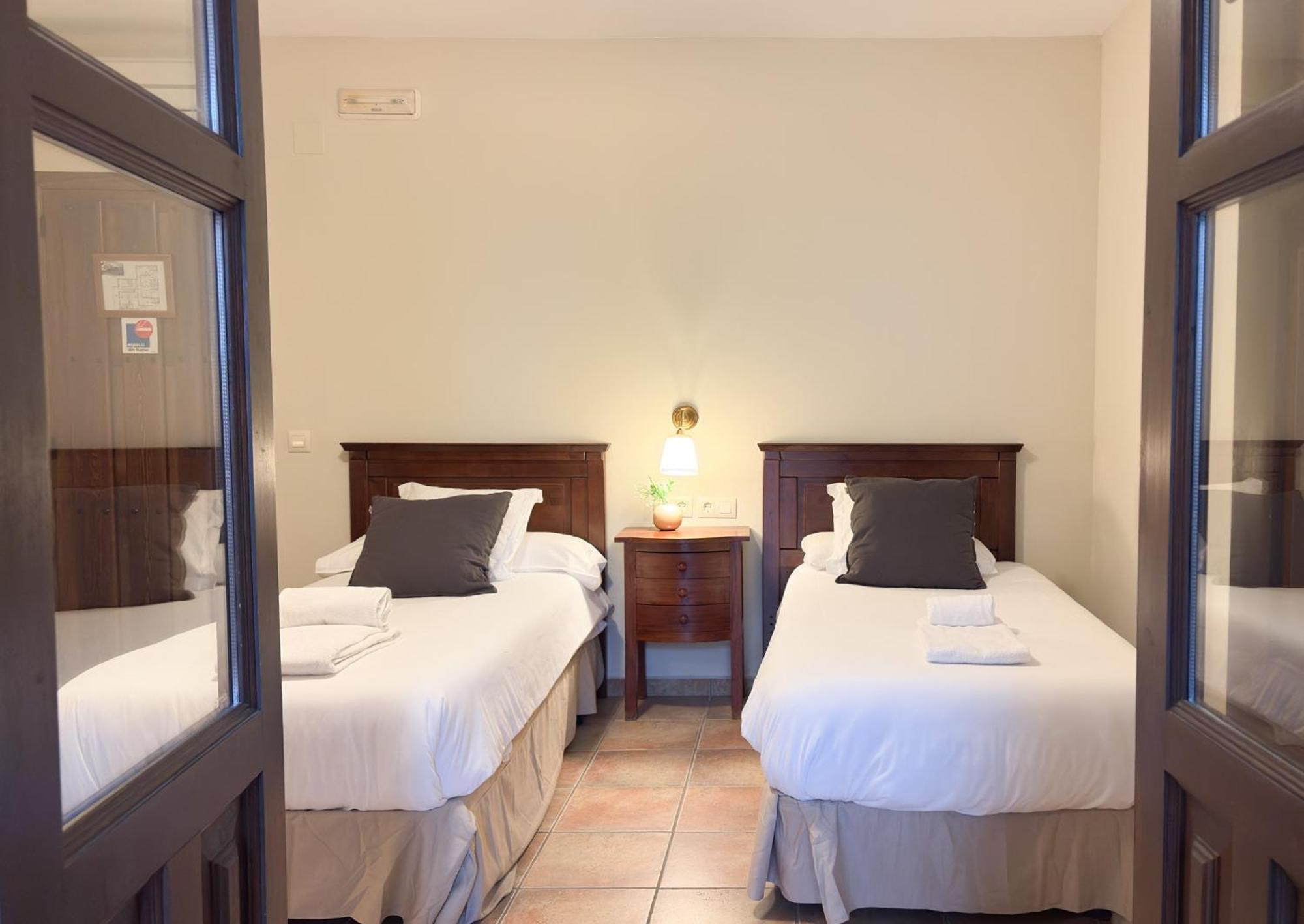 Standard Twin Room,1742862726:JPEG